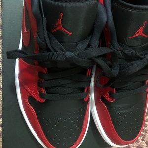 Authentic Jordan 1 low reverse bred
